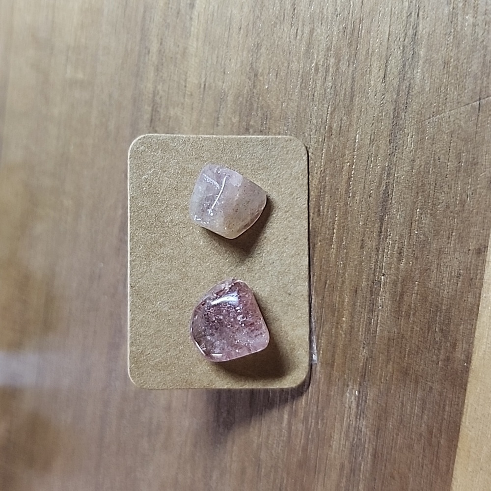 Strawberry Quartz Stud Earrings - Picture 3 of 6